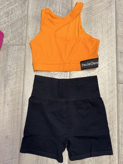 Дрехи, спортни комплектчета