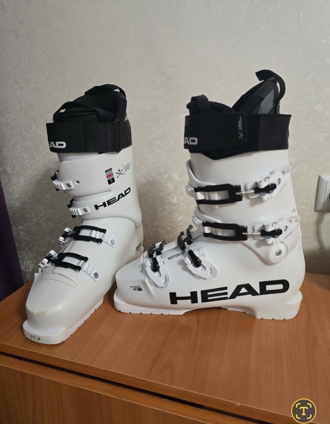 Лыжи ,ботинки , палки