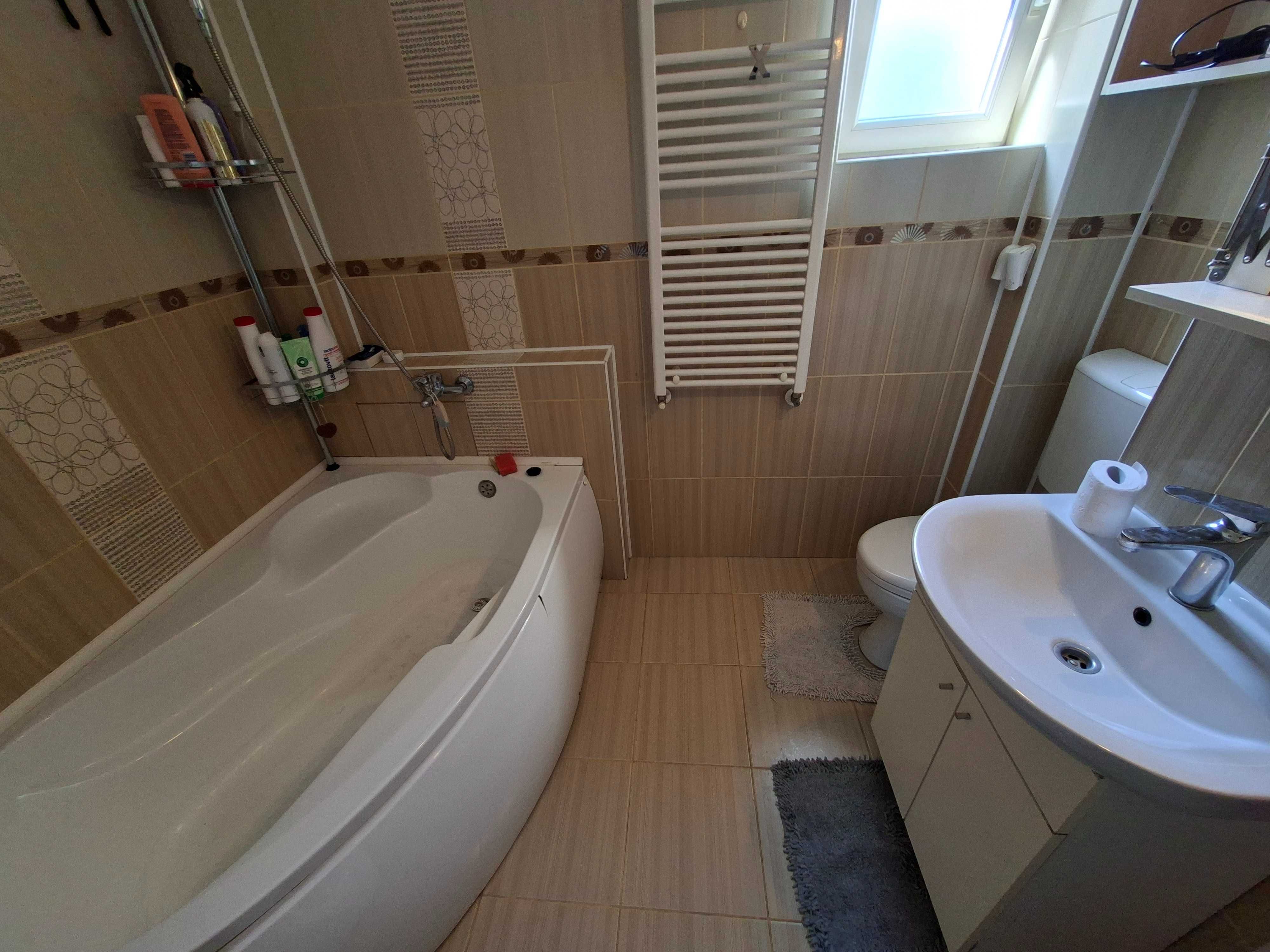 Apartament cu 3 camere-Zona Torontalului