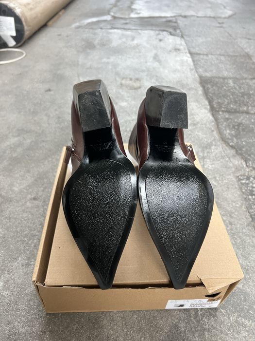 Кожени боти ZARA с висок ток