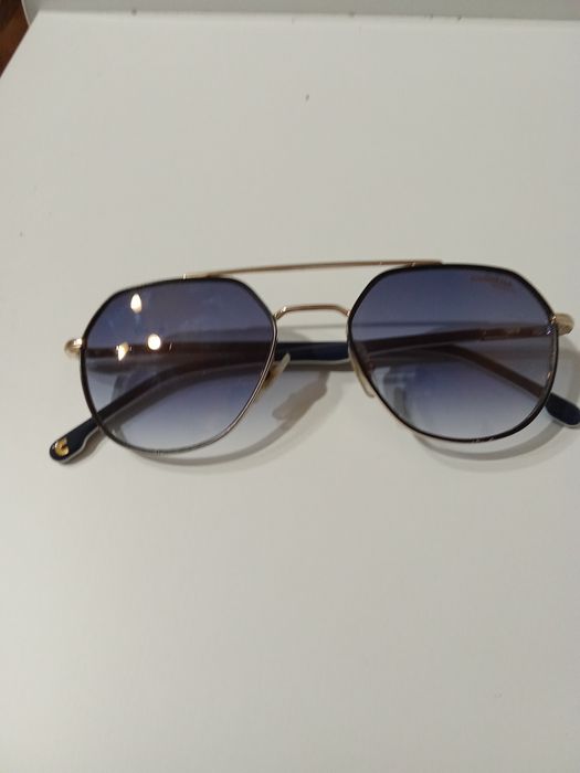 Оригинални слънчеви очила Carrera – стил, който не остарява!