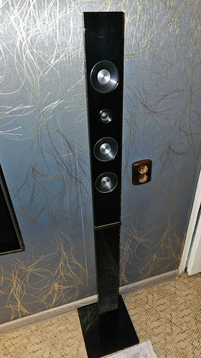 Продавам тонколони на марката Samsung HT-H5500 Blu-ray 3D player