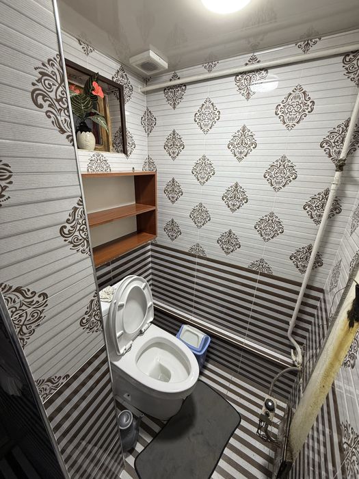 Қозирабод махаллада 1,85 сотихли ховли сотилади