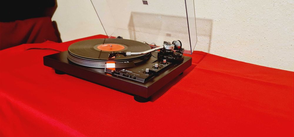 Technics SL-1900 Fully-Automatic Direct-Drive Turntable Made in Japan