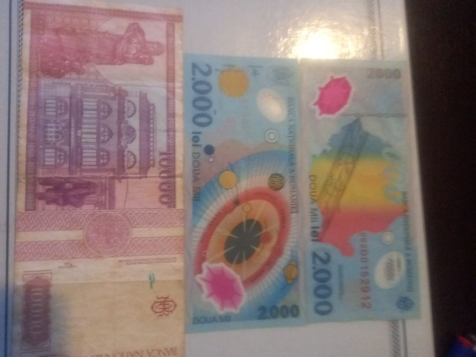 Bancnote 2000 lei cu eclipsa