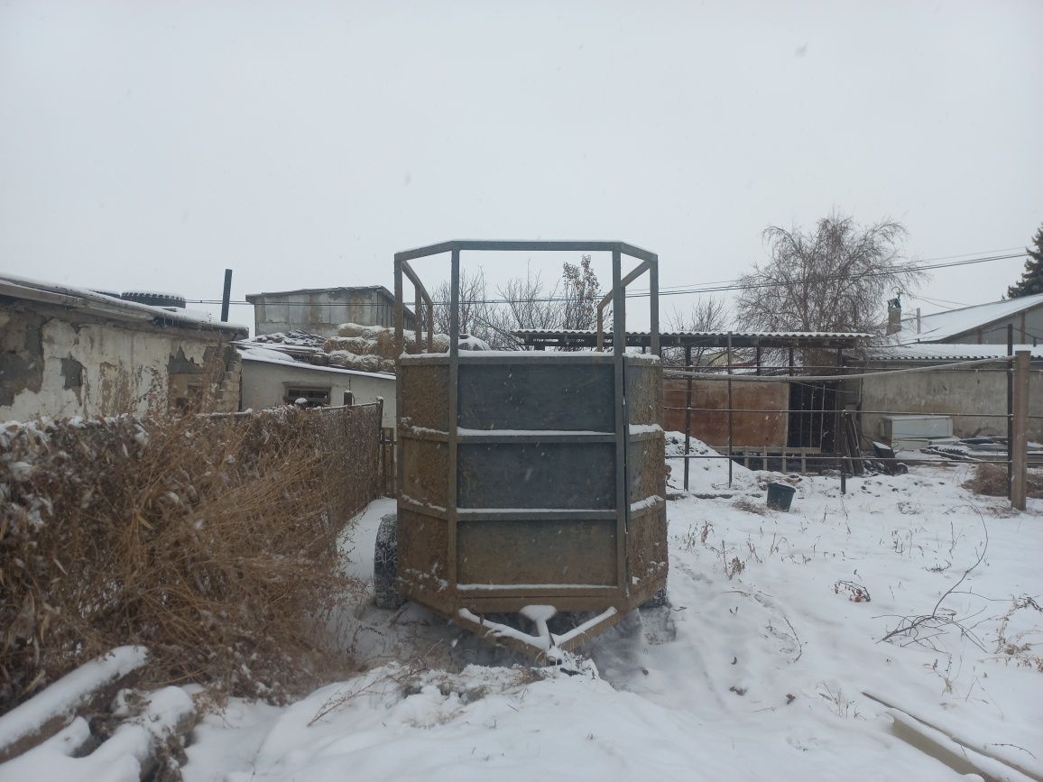 Продам прицеп коневозка