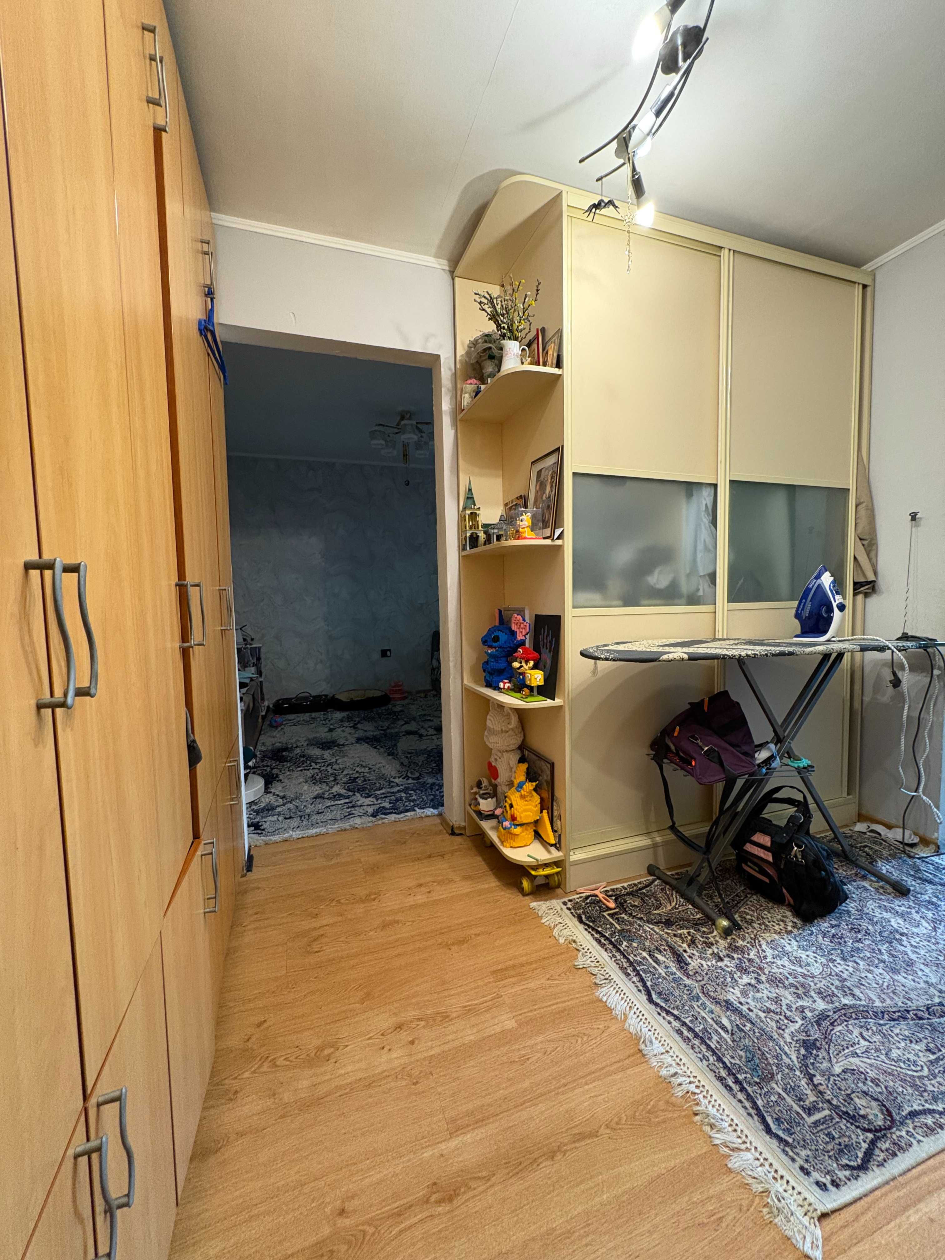 Продаётся 2 ком квартира в мкр.12, Шаляпина - Берегового