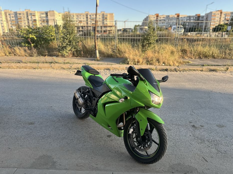 Продавам/Бартер Kawasaki 250R