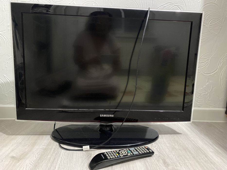 Телевизор продаю б/у