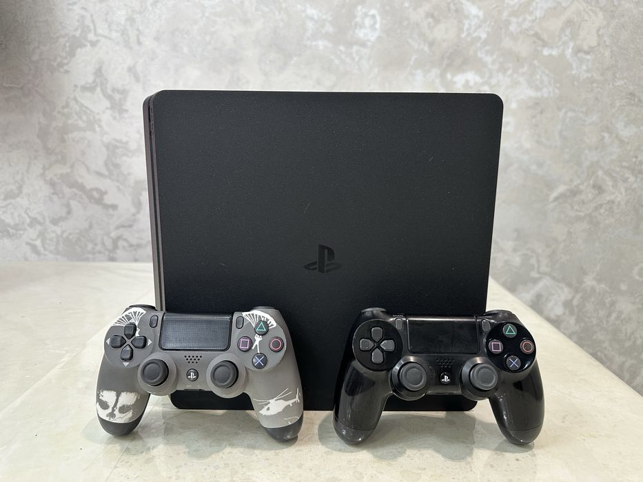 Playstation 4 slim