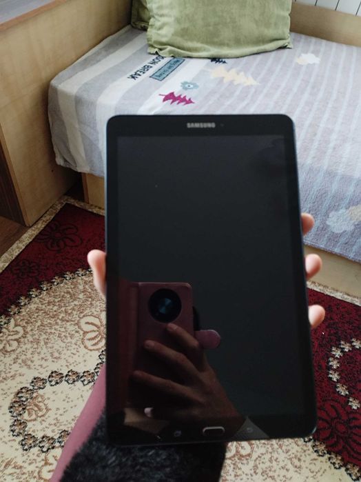 Samsung Galaxy Tab E 8.0 - Като нов+калъф
