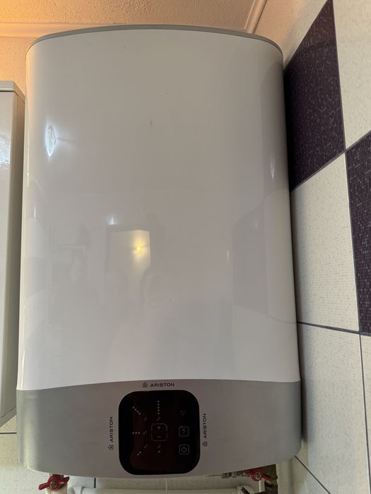 Vand boiler electric Ariston