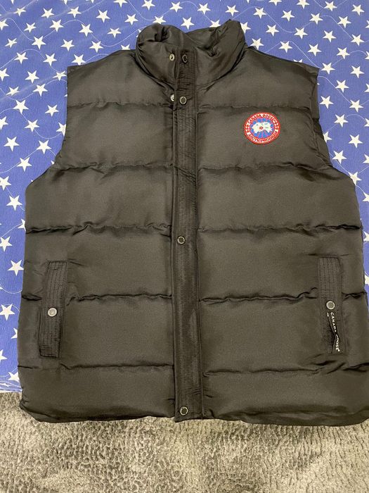 Оригинална Жилетка Canada Goose размер XL в перфектно състояние