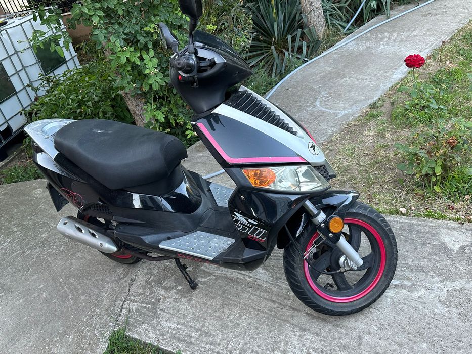 Scuter pegasus Gp50  / 2700 Lei /