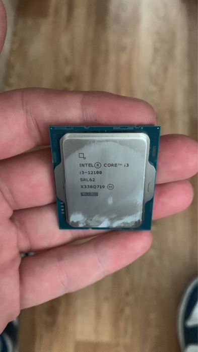 Продам i3-12100F