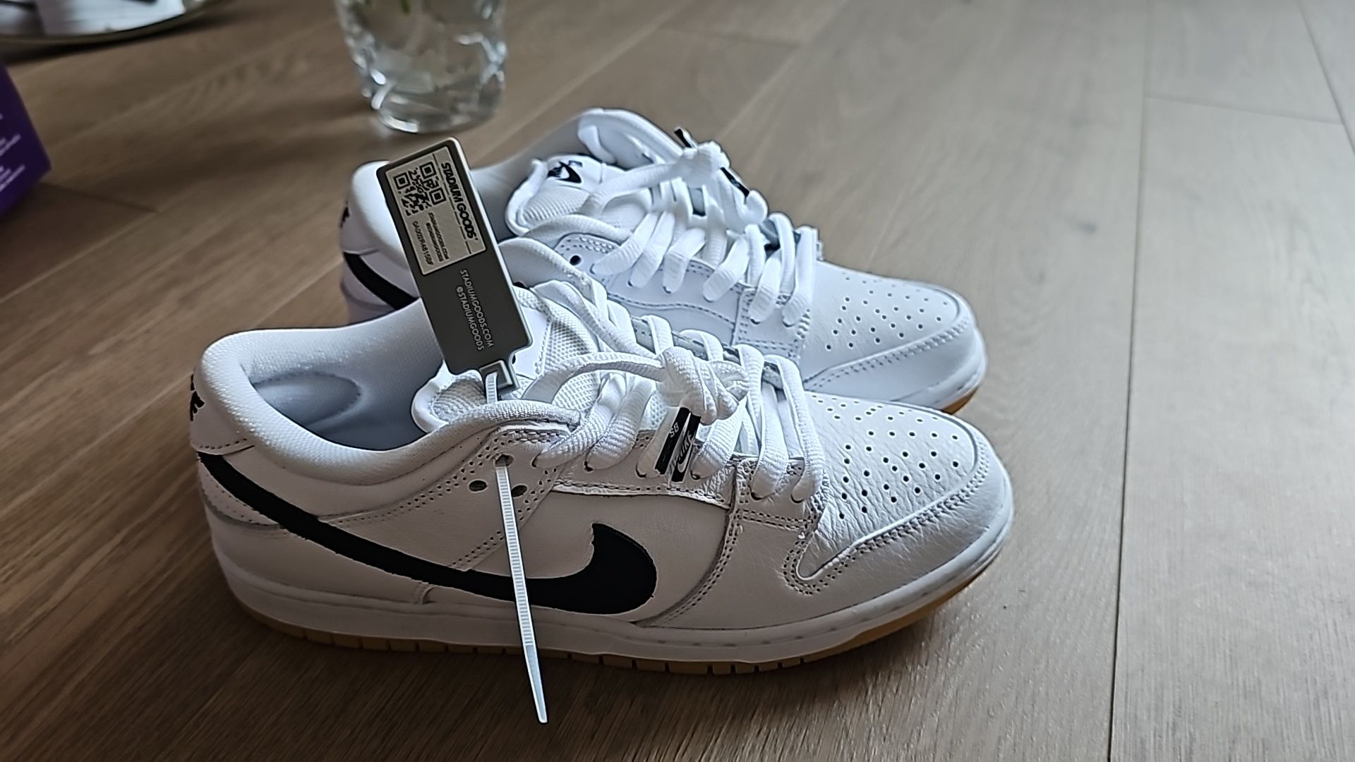 Продам кроссовки nike