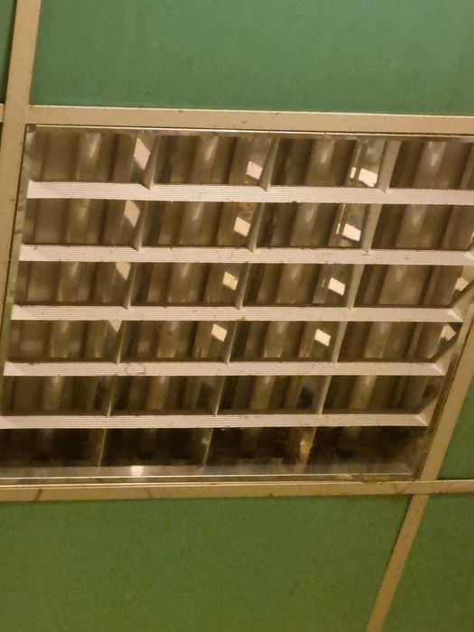 Луминисцентни осветителни тела различни видове и размери