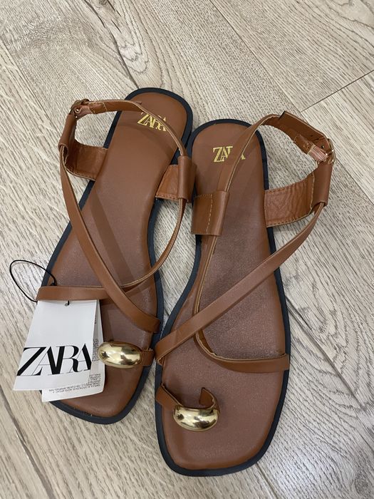 Продам новые босоножки Zara