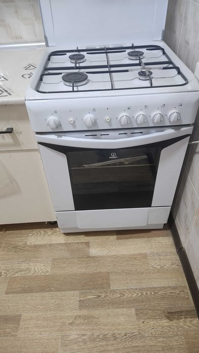 Плита Indesit, новая