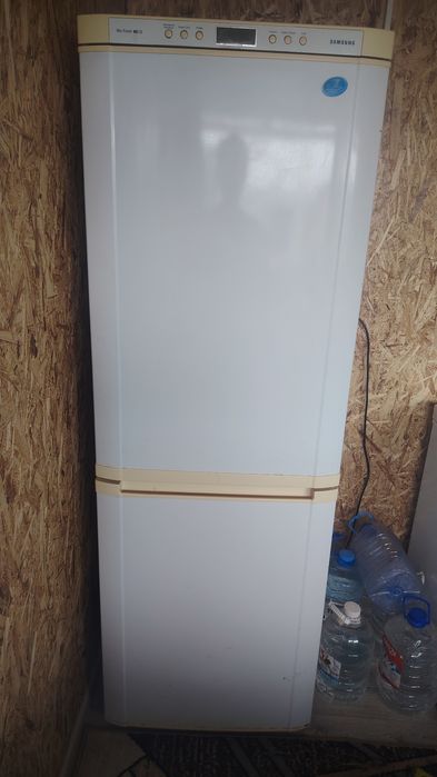 Продам холодильник