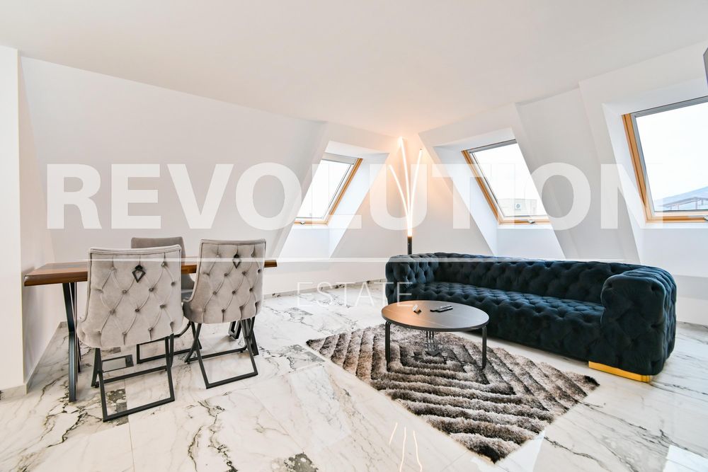 Дава се под наем Едностаен апартамент в София, Лозенец - 135 кв.м за 1890 € - Снимка #1