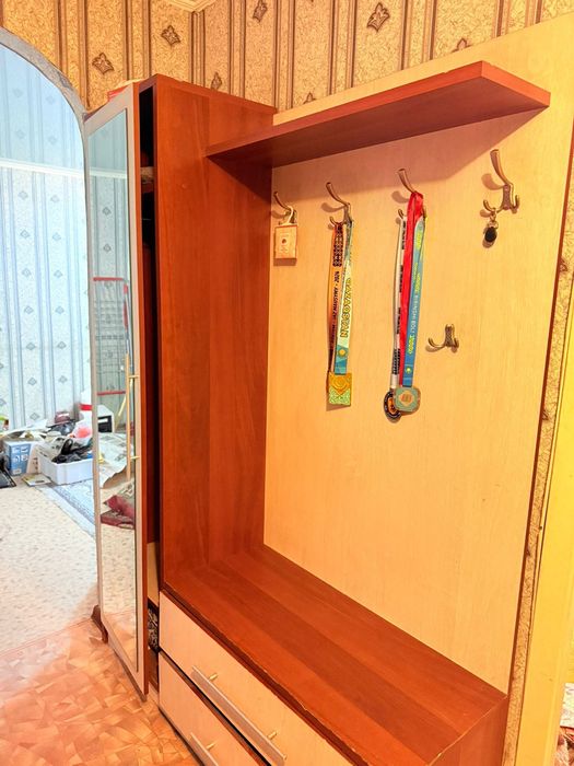 Прихожая срочно продается