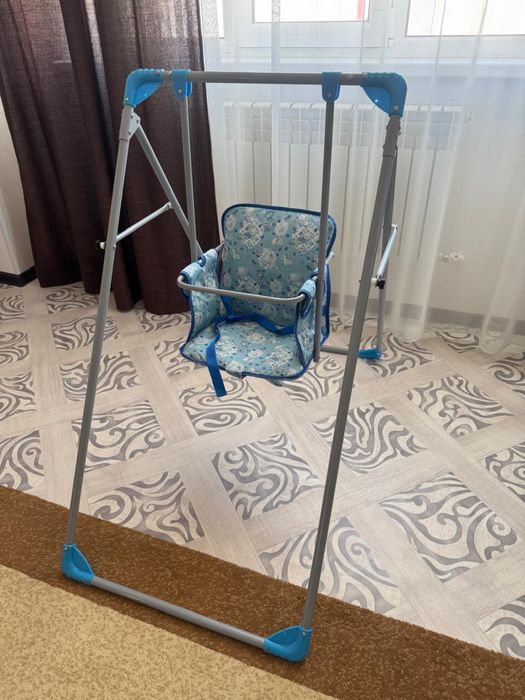 Продам детскую качелю