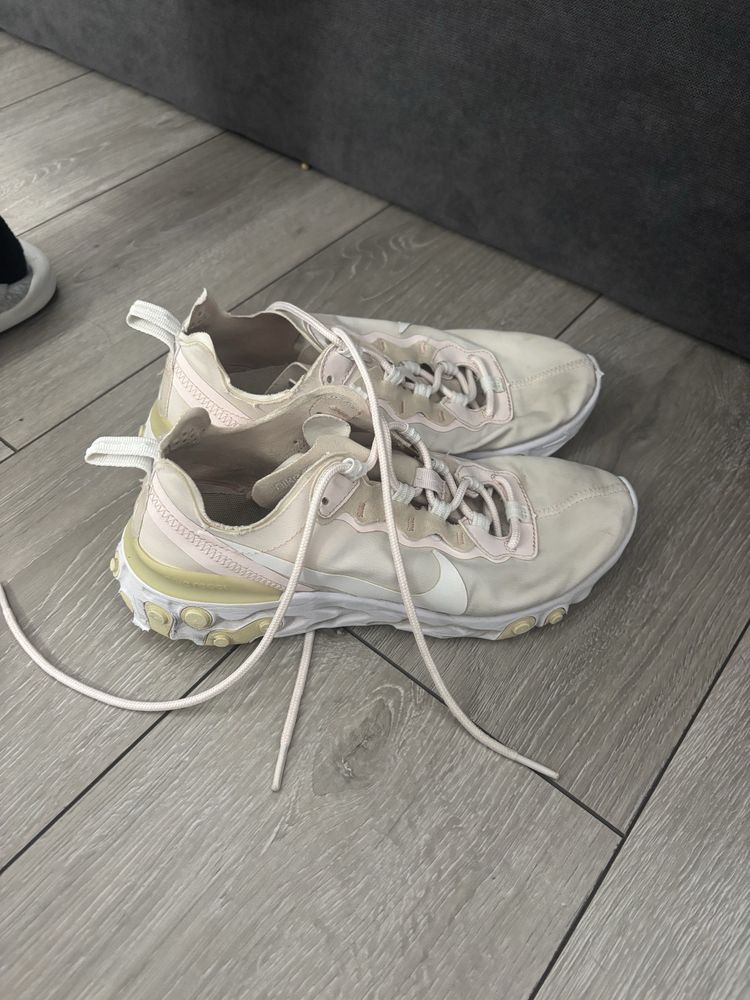 Маратонки Nike React