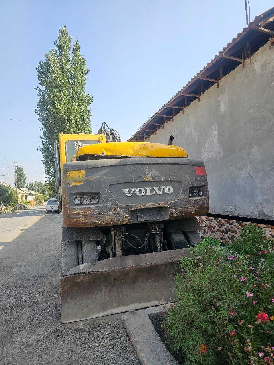Ekskavator VOLVO 130