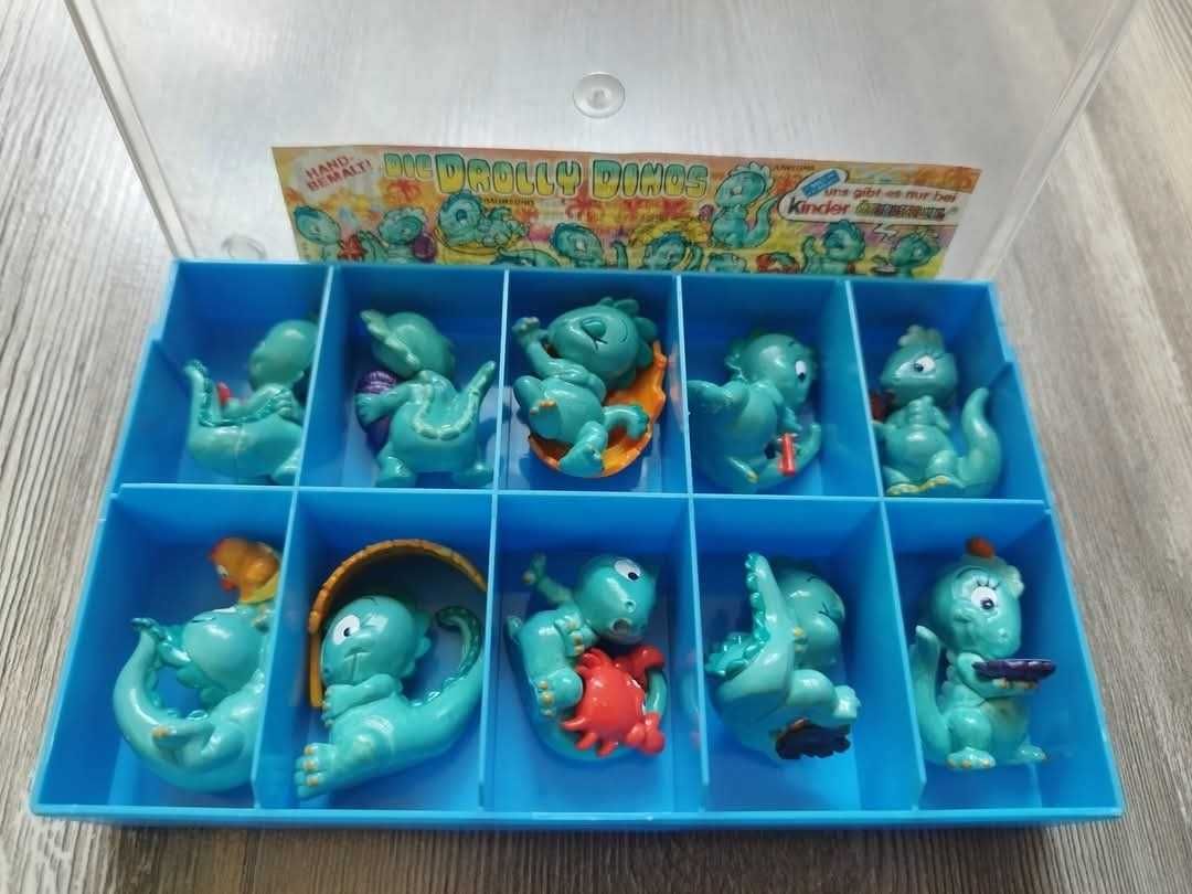 Продавам Киндер сюрприз Играчки от 90 години, Фигури те са по 10 броя