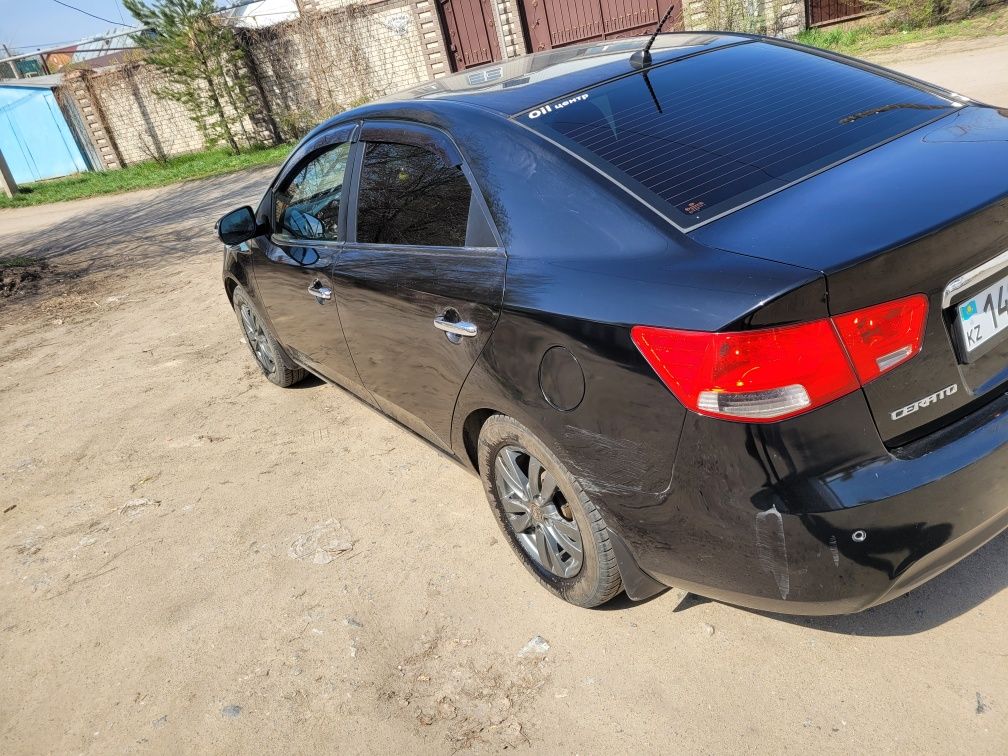 Продам Kia cerato 2011