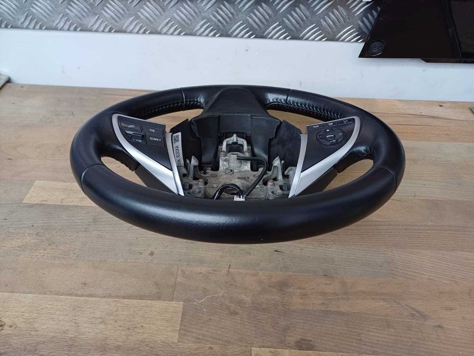 Волан Mitsubishi Outlander 2014