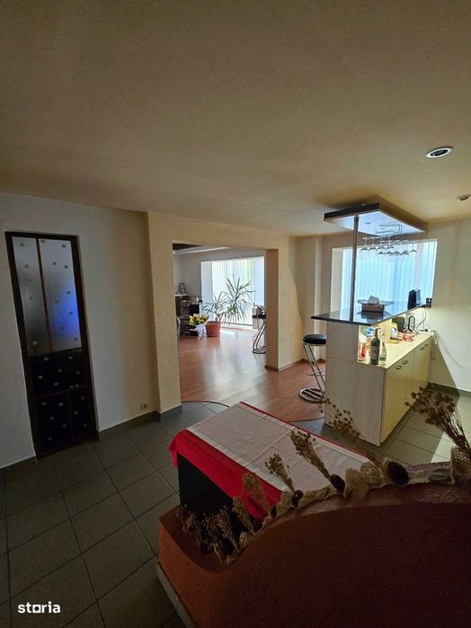 cv 90 Ultracentral langa Casa de Sanatate, apartament 3 camere