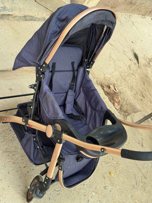 Коляска в хорошем состоянием