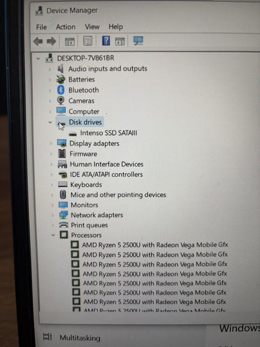 Hp Albastru cu ryzen 5.