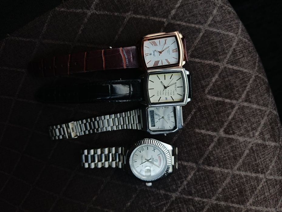 СРОЧНО По низкой цене продаю Часы