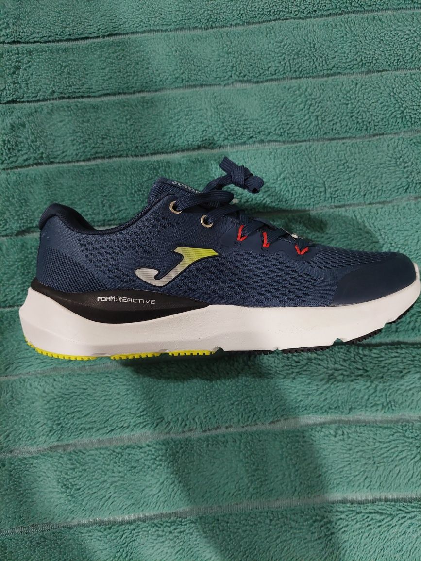 Кроссовки Joma Slip Resistant