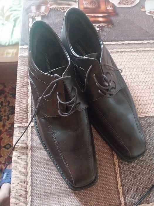 Vând pantofi comberti