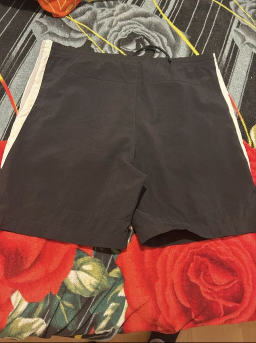 Pantaloni scurti adidas