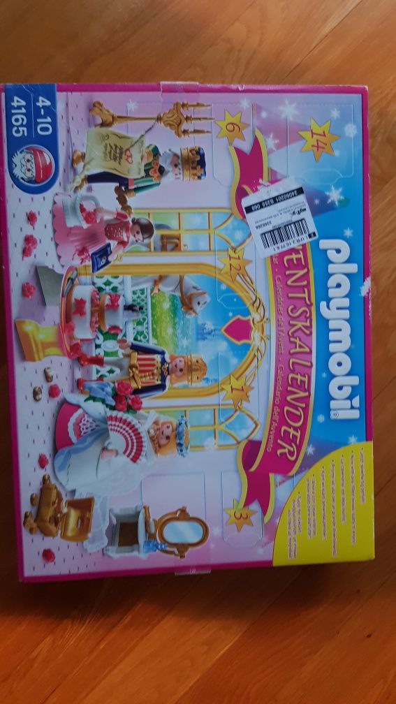 Vând calendar advent cu jucării playmobil