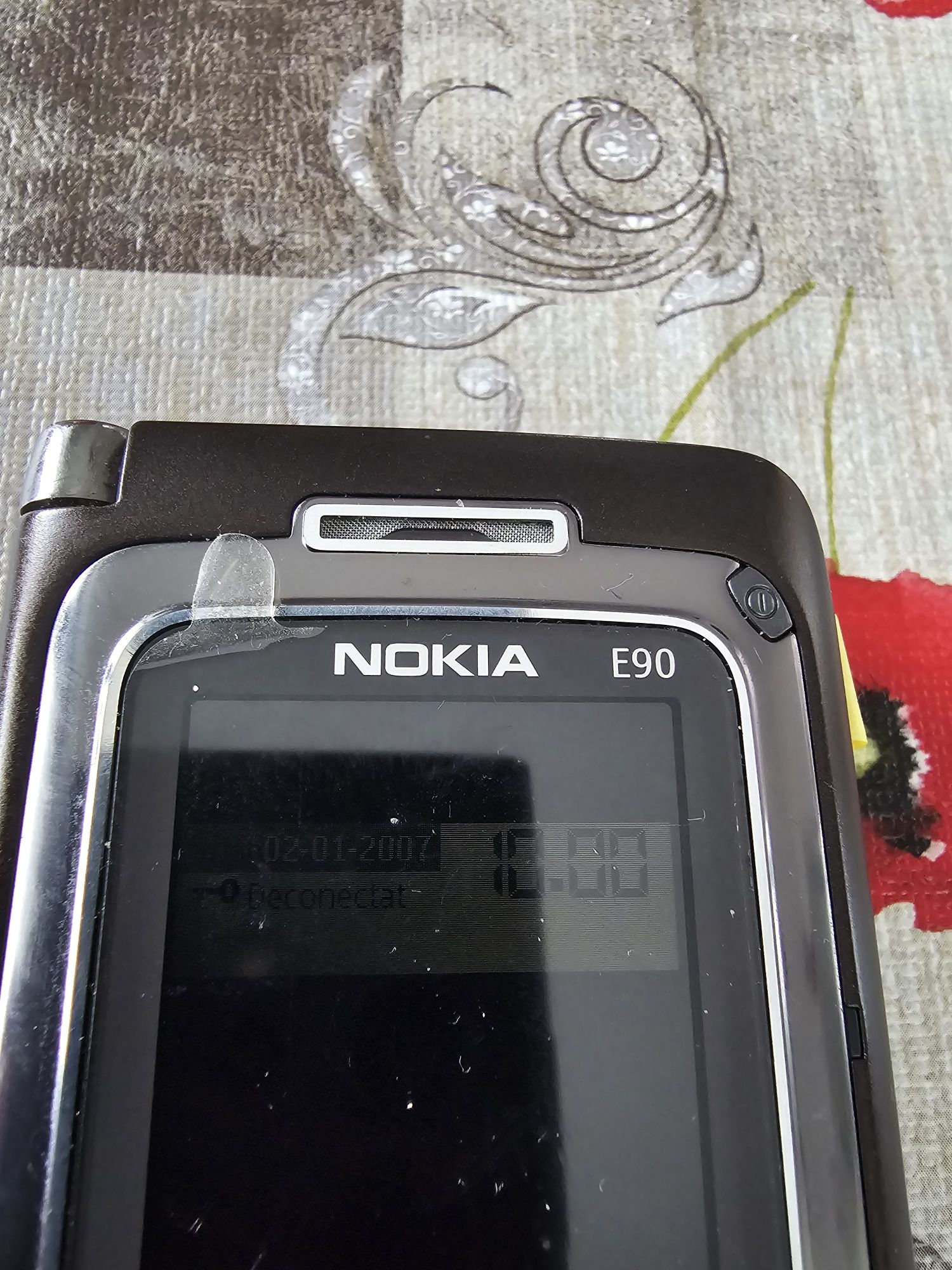 Telefon mobil Nokia N 90 .