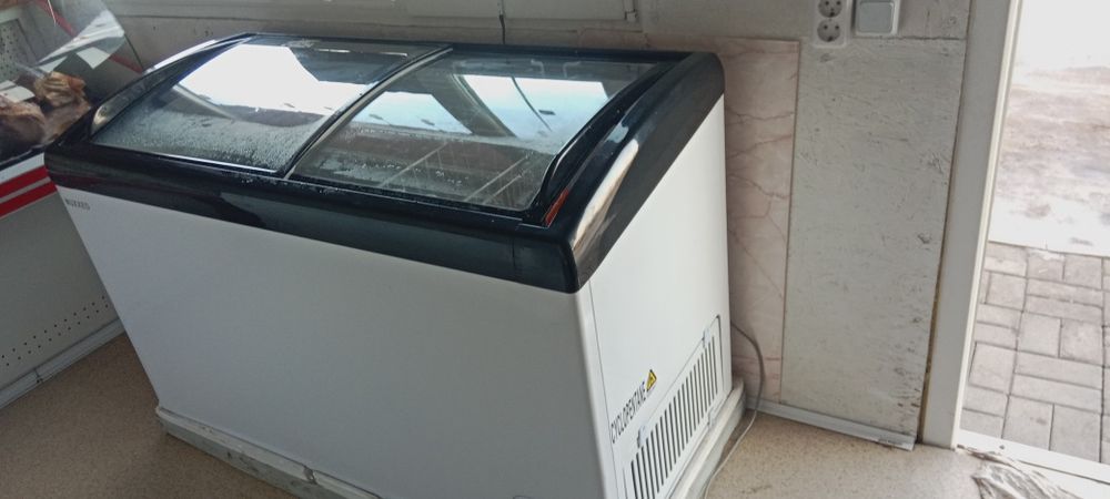 Продаю 2 марозильника онда с витринои