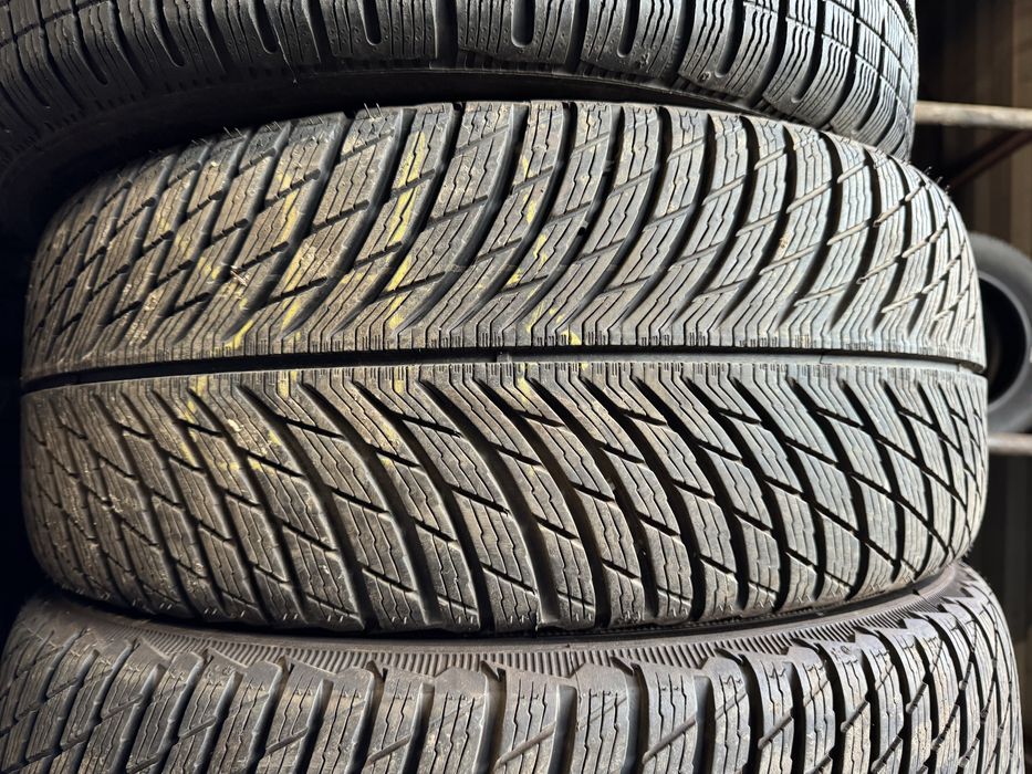 Anvelope Noi 245/45/18 Michelin