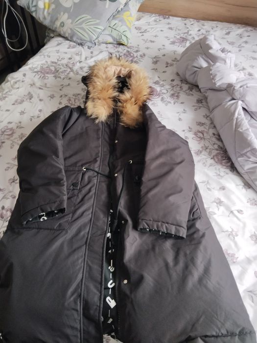 Продам зимнюю куртку б/у отличное состояние.