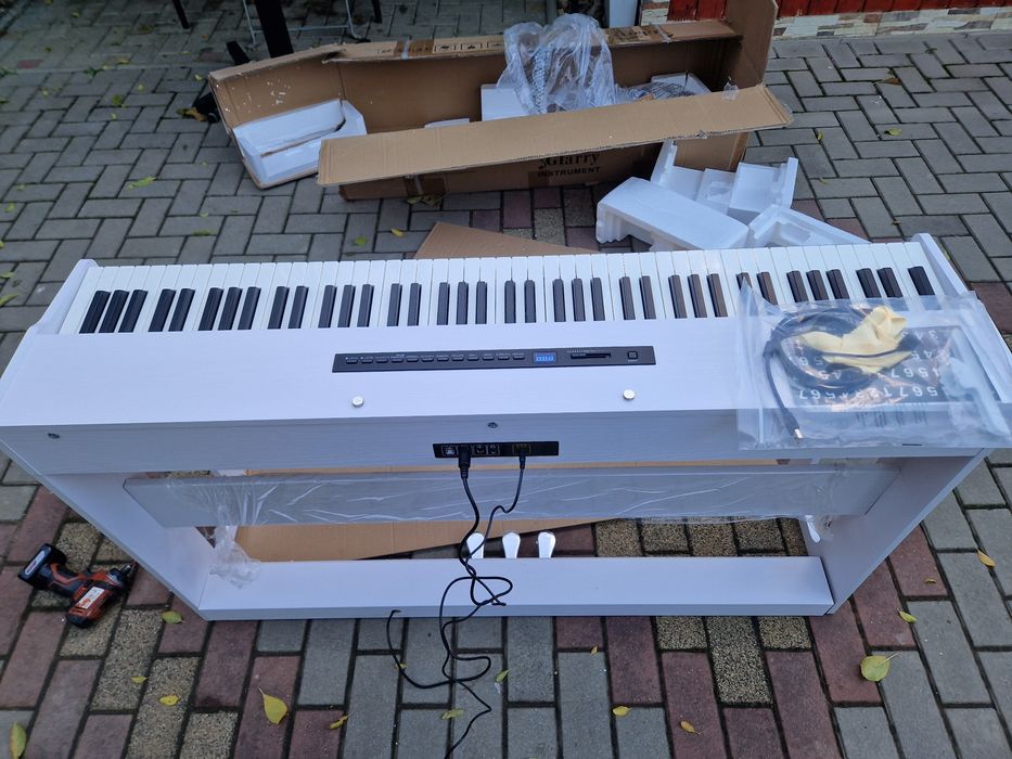 Pian electronic nefolosit