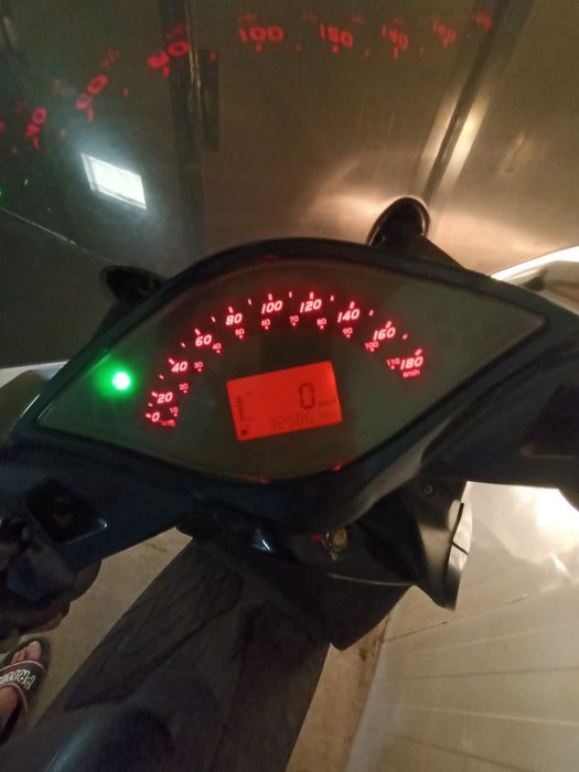 Vând scuter Malaguti Password 250 – 2007, 32.500 km