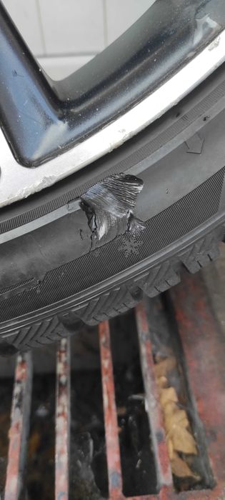 Два броя зимни гуми SAILUN  275 35 20