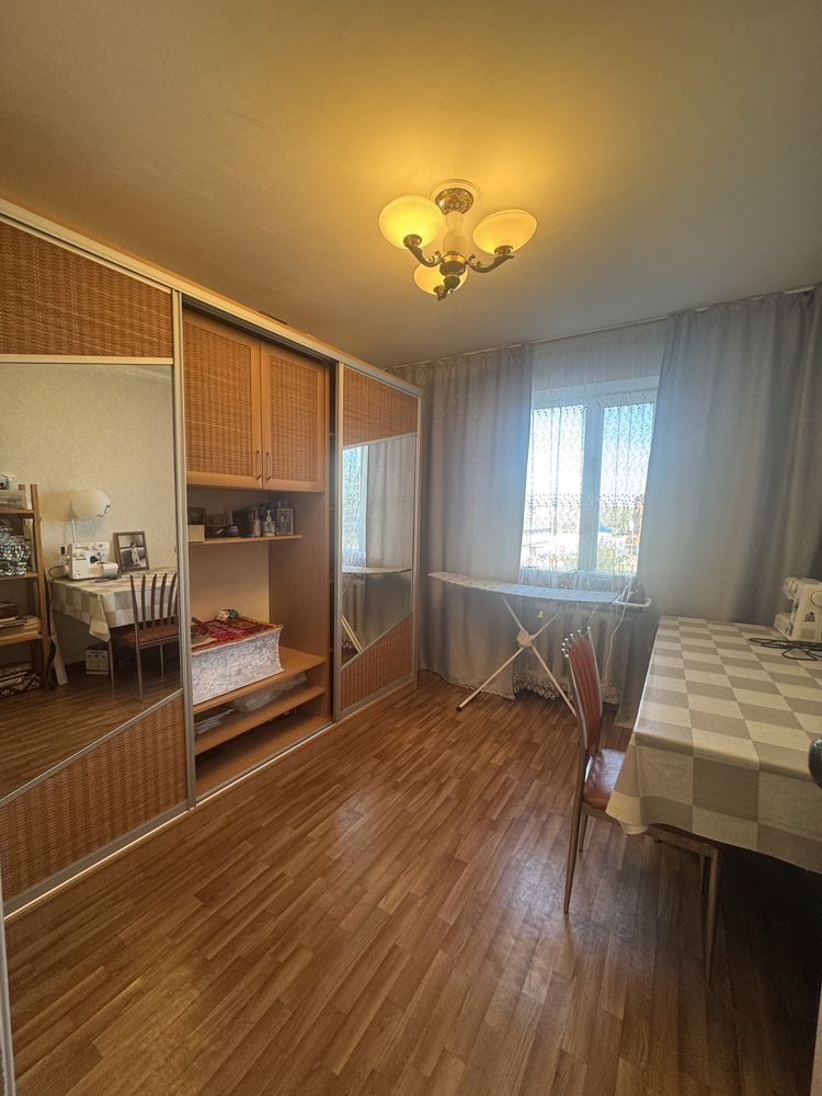 Продам 3- комнатную Достык Молл