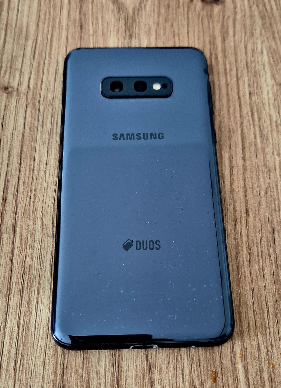 Самсунг Samsung S10e