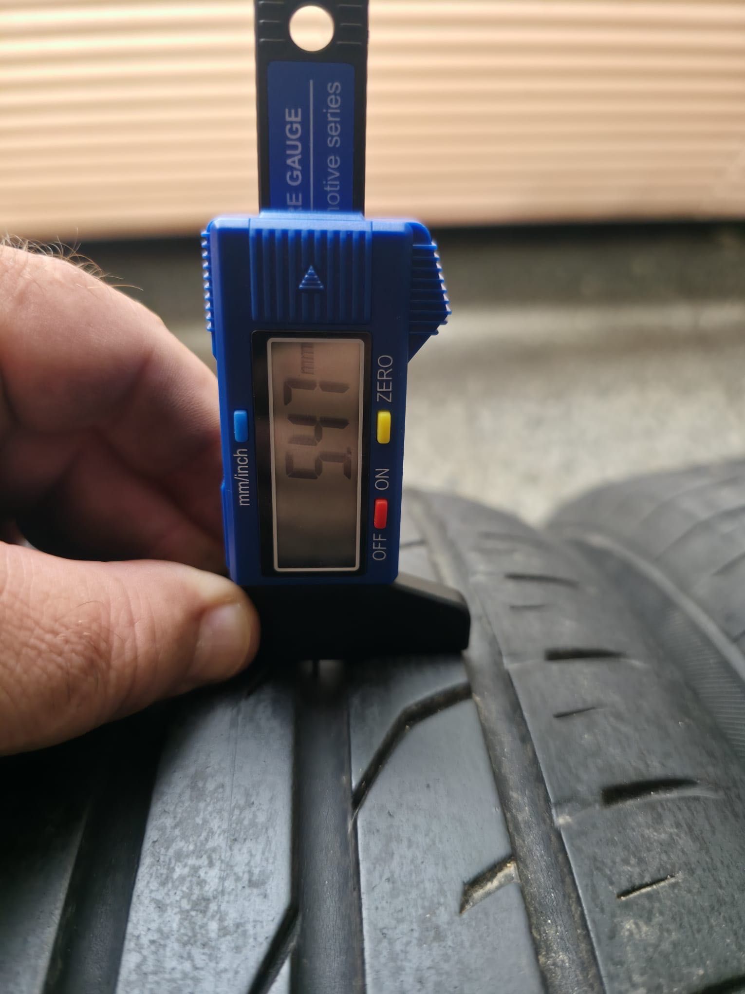 Continental Conti Seal. 215/60/16 dot 1617. 6mm